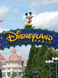 uk-xplore-summer-camp-paris-eurodisney