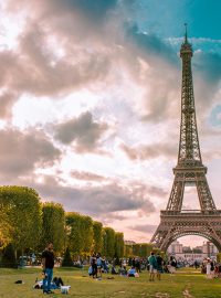 uk-xplore-summer-camp-paris